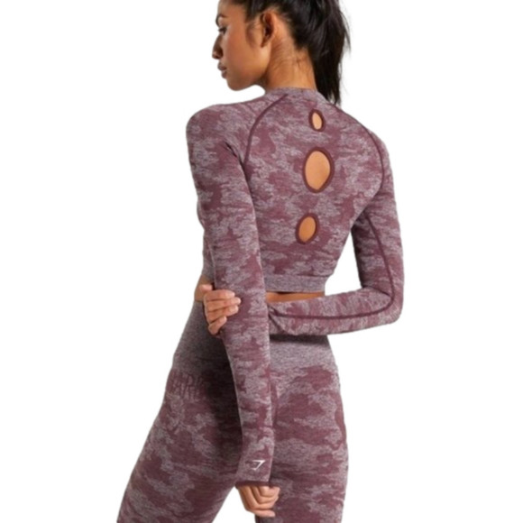GYMSHARK Camo Long Sleeve Crop in Berry sz Small - Like New - Picture 1 of 6